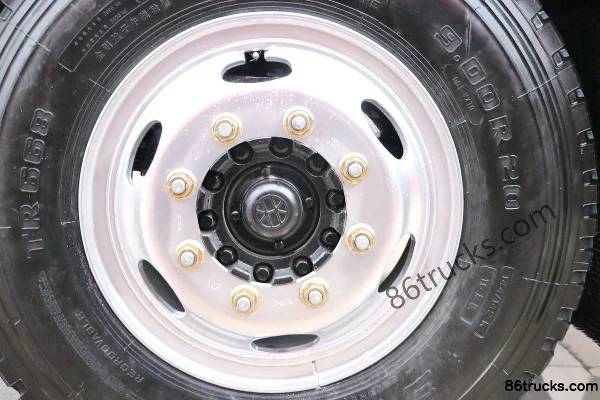 Sinotruk HOWO Tongshuai 168 ch 4X2(6 roues) 5,2 m porteur plateau cabine approfondie (8 vitesses) Châssis (3) | 86Trucks