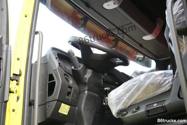 Sinotruk Sitrak SITRAK G7W camion lourd version classique 460 ch 6X4(10 roues) tracteur routier Cabine (3) | 86Trucks