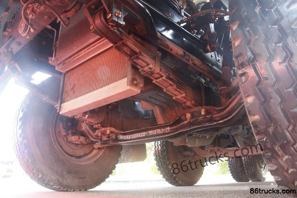 NanJun Ruiyu R60D 220 hp 6X2(8 wheels) 4.6m Dump Truck Chassis (1) | 86Trucks