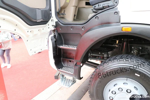 Sinotruk HOWO TX7 400 hp 8X4(12 wheels) 5.8m Dump Truck Cab (1) | 86Trucks