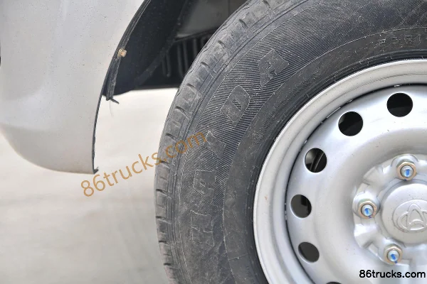 Changan Kuayue V5 version standard 122 ch 1,6L fourgon fermé (China VI) Châssis (2) | 86Trucks