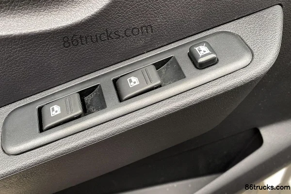 Changan Kuayue V5 version standard 122 ch 1,6L fourgon fermé (China VI) Cabine (3) | 86Trucks