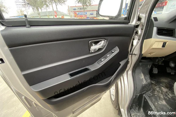 Changan Kuayue V5 version standard 122 ch 1,6L fourgon fermé (China VI) Cabine (1) | 86Trucks