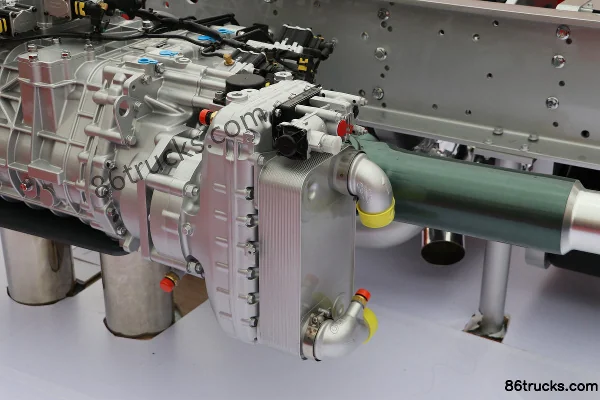 Sinotruk HW25716XACL 16-speed AMT Transmission Exterior (3) | 86Trucks