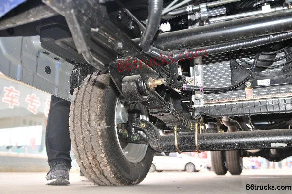 Changan Kuayue Zhe D5 PLUS Luxury 1.6L 122hp 4X2(6 wheels) Gasoline 3.05m Double-row Flatbed Light Truck (China VI) Chassis (2) | 86Trucks