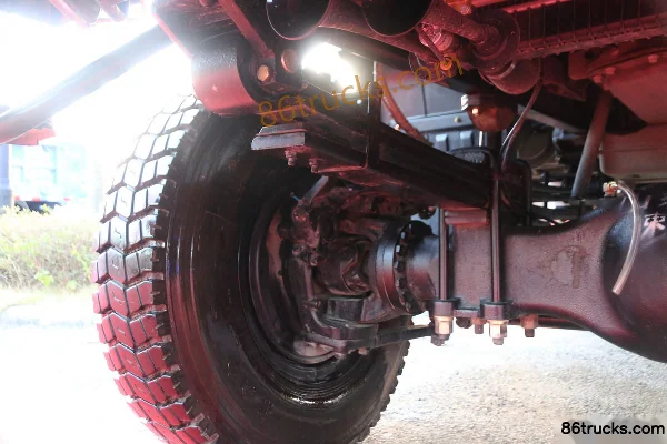 NanJun Ruiji J30 Luxury Edition 230 hp 4X4(6 wheels) 4.5m Dump Truck (China VI) Chassis (2) | 86Trucks