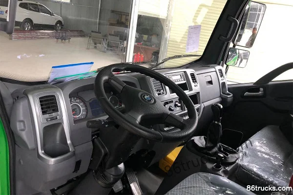 Sinotruk Wangpai 7 Series 95 hp 4X2(6 wheels) 3m dump truck Cab (1) | 86Trucks