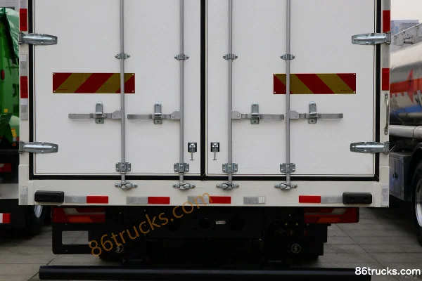 SHACMAN Delong M6000 336 hp 4X2(6 wheels) center-axle train (China VI) Chassis (3) | 86Trucks