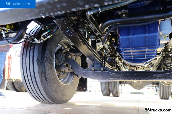 SHACMAN Cummins Delong New M3000 Composite Edition 345 ch 4X2(6 roues) tracteur routier Châssis (2) | 86Trucks