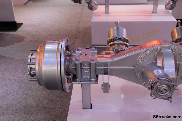 Hande HDZ440 Single Reduction Drive Axle Exterior (2) | 86Trucks