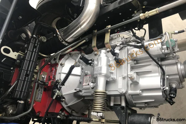 Foton Ouhang R série version haute efficacité Plus 240 ch 4X2(6 roues) camion porteur fourgon 6,8 m Châssis (1) | 86Trucks