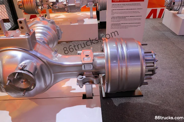 Hande HDE11.5t Central Motor Drive Axle Exterior (3) | 86Trucks