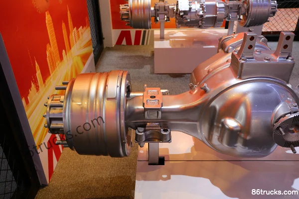 Hande HDE11.5t Central Motor Drive Axle Exterior (2) | 86Trucks