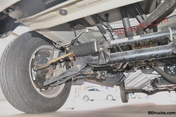 Changan Kuayue Xinbao T3 1.5L Gasoline 112 hp 4X2(6 wheels) 2.52m double-row flatbed micro truck (single rear wheel) (China VI) Chassis (2)
