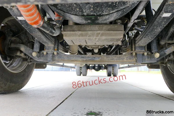 SHACMAN Delong L3000 version allégée 220 ch 4X2(6 roues) 6,75 m camion porteur à ridelles (empattement 5300) Châssis (1) | 86Trucks