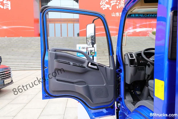SHACMAN Light Truck Delong K3000 130 hp 4X2(6 wheels) 4.18m Single Row Van Light Truck (Wide Body) Cab (1) | 86Trucks