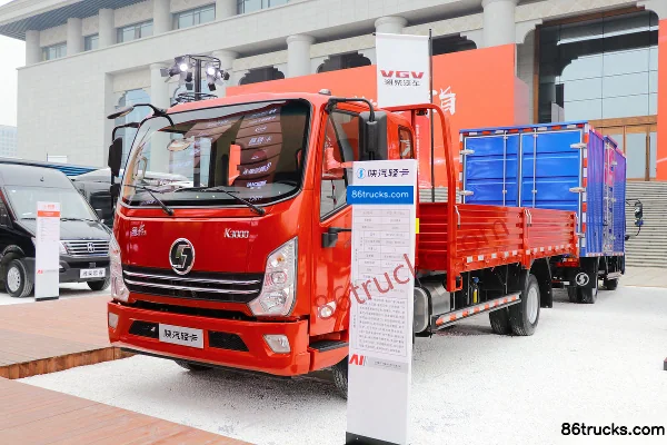 SHACMAN Light Truck Delong K3000 190 hp 4X2(6 wheels) 4.85m Crew Cab Flatbed Light Truck Exterior (2) | 86Trucks