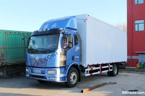 FAW Jiefang J6L camion moyen Zhihui Edition 180 ch 4X2(6 roues) camion porteur fourgon à toit ouvrant 6,8 m Extérieur (2) | 86Trucks