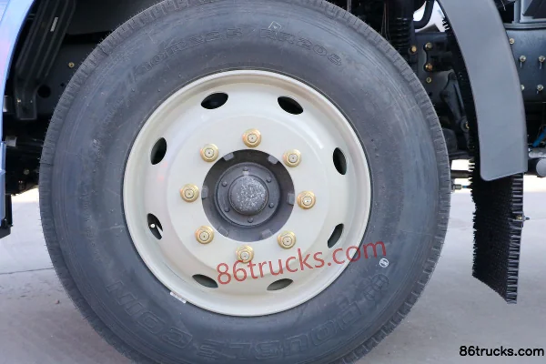FAW Jiefang J6L camion moyen Zhihui Edition 180 ch 4X2(6 roues) camion porteur fourgon à toit ouvrant 6,8 m Châssis (3) | 86Trucks