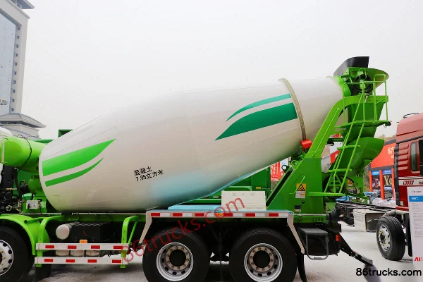 SHACMAN Delong New M3000 340 hp 8X4(12 wheels) 7.95 m³ concrete mixer truck Body (1) | 86Trucks
