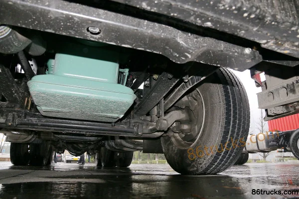 FAW Jiefang Qingdao JH6 Heavy Truck Leading Edition 550 hp 6X4(10 wheels) Tractor Truck Chassis (3) | 86Trucks