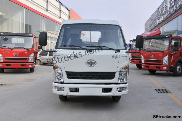 FAW Hongta FAW Jiefang Baling 78 hp 4X2(6 wheels) 3.4m Single-row Flatbed Light Truck (Lingong) Exterior (2) | 86Trucks