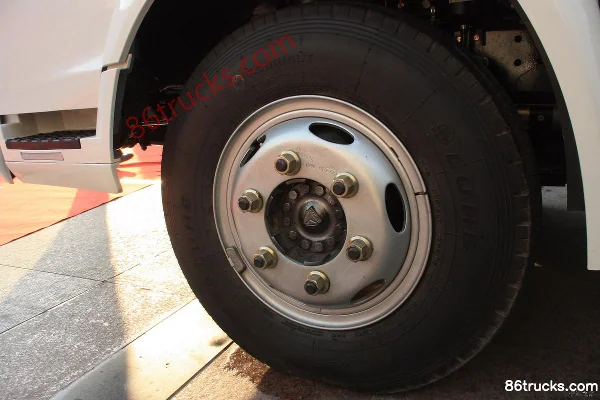 Sinotruk HOWO T5G 95hp 4X2(6 wheels) Refrigerated Truck (Zhongji Brand) Chassis (3) | 86Trucks