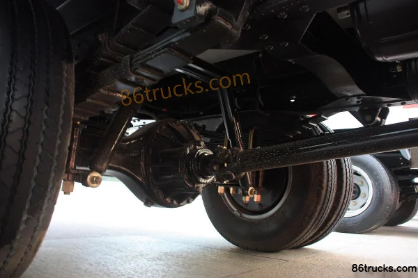 Sinotruk HOWO T5G 95hp 4X2(6 wheels) Refrigerated Truck (Zhongji Brand) Chassis (2) | 86Trucks