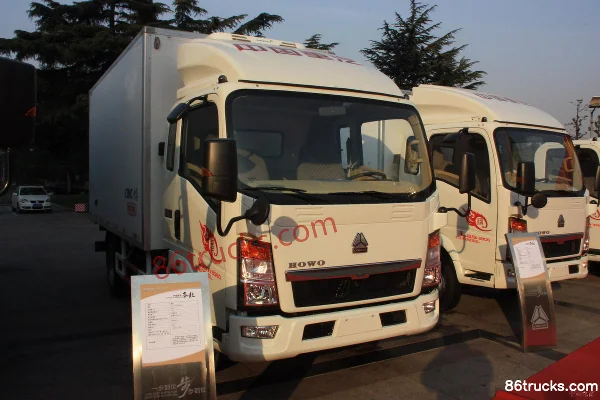 Sinotruk HOWO T5G 95hp 4X2(6 wheels) Refrigerated Truck (Zhongji Brand) Exterior (3) | 86Trucks