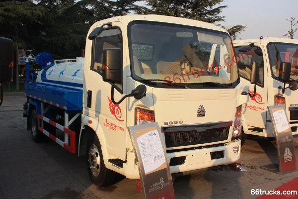 Sinotruk HOWO 88hp 4X2(6 wheels) Water Sprinkler Truck (Lvye Brand) Exterior (3) | 86Trucks