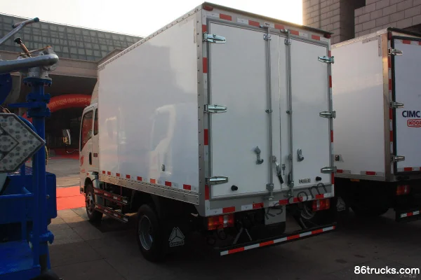 Sinotruk HOWO Hanjiang 82 ch 4X2(6 roues) camion léger fourgon avec cabine demi-avancée 3,3 m Carrosserie (3) | 86Trucks