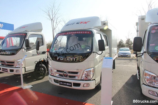 Foton Ollin CTX 131 hp 4X2(6 wheels) 2.2m double-row van light truck Exterior (2) | 86Trucks