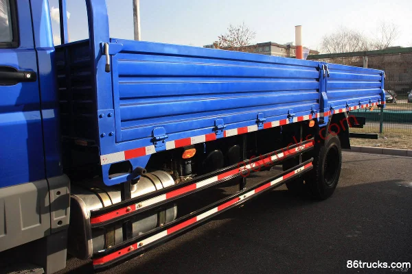 Foton Ruivo camion porteur moyen 168 ch 4X2(6 roues) 6,2 m plateau à ridelles Carrosserie (1) | 86Trucks