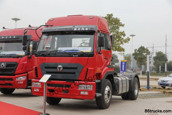 XCMG Qilong Heavy Truck 420hp 6X4(10 wheels) Tractor Truck Exterior (2) | 86Trucks