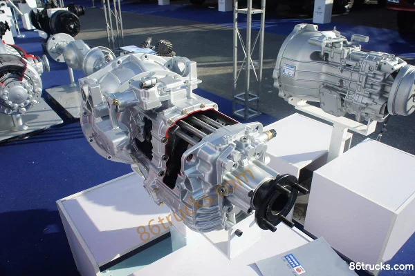 ZF ZF5S400 5-speed Manual Transmission Exterior (2) | 86Trucks