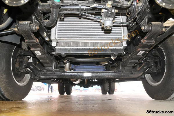 FAW Jiefang Hu V 110hp 4X2(6 wheels) Wrecker (Chusheng Brand) Chassis (1) | 86Trucks