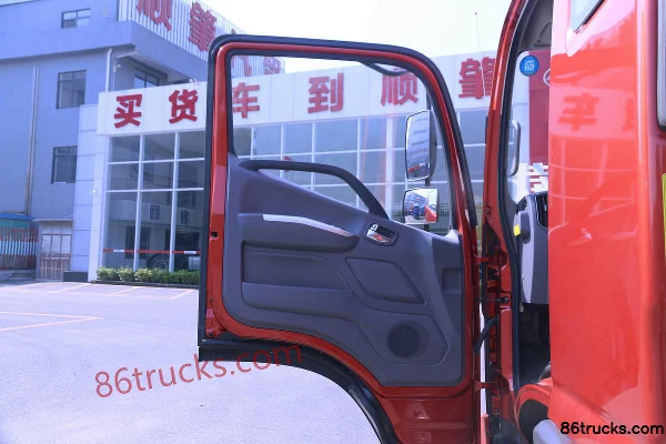Foton Auling New Jieyun 156hp 4X2(6 wheels) 3.8m half-row van light truck Cab (1) | 86Trucks
