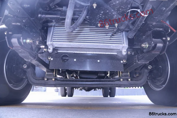 Qingling Isuzu 100P 115 ch 4X2(6 roues) camion de traitement des boues (marque Shunzhao) Châssis (1) | 86Trucks