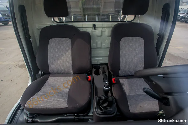 Foton Petit King Kong I 88 ch 4X2(6 roues) 2,8 m camion benne Cabine (2) | 86Trucks