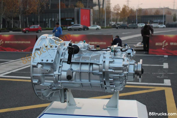 FAW Jiefang CA10TAX130M1 Overdrive 10-Speed Manual Transmission Exterior