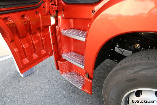 FAW Jiefang Qingdao JH6 Heavy Truck 6X4(10 wheels) Sleeper Cab Pure Electric Tractor Truck 423 kWh (3) | 86Trucks