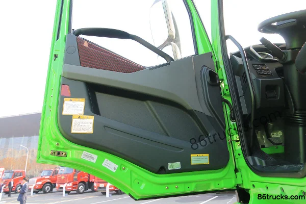 FAW Jiefang Nouveau J6P Poids lourd 440 ch 6X4(10 roues) Camion benne à déblais 5,6 m LNG (China VI) Cabine (1) | 86Trucks
