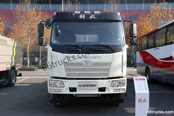 FAW Jiefang J6L 220 ch 4X2(6 roues) camion citerne d'arrosage (marque Chengliwei) Extérieur (2) | 86Trucks