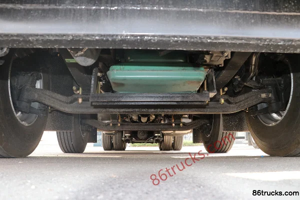 FAW Jiefang J6P Zhihui Edition 460hp 8X4(12 wheels) refrigerated truck Chassis (1) | 86Trucks