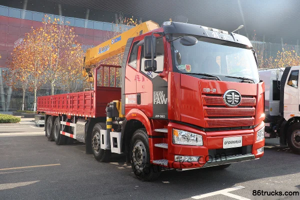 FAW Jiefang FAW Jiefang J6P Heavy Truck truck-mounted crane