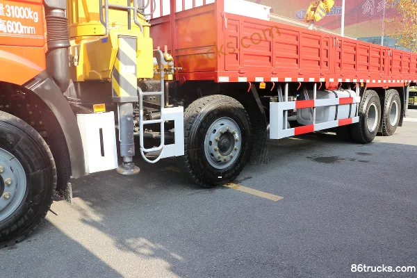 FAW Jiefang New J6P 360hp 8X4(12 wheels) truck-mounted crane Chassis (2) | 86Trucks