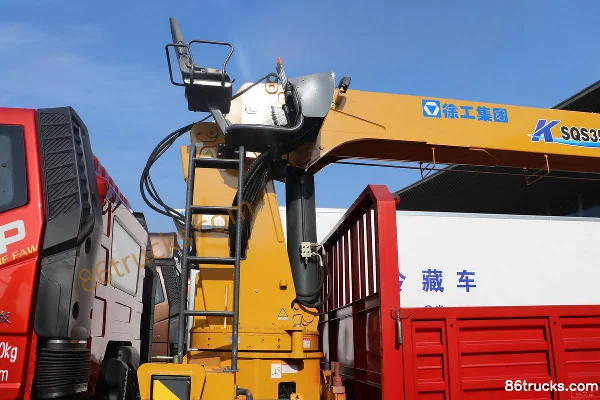 FAW Jiefang New J6P 360hp 8X4(12 wheels) truck-mounted crane Body (1) | 86Trucks