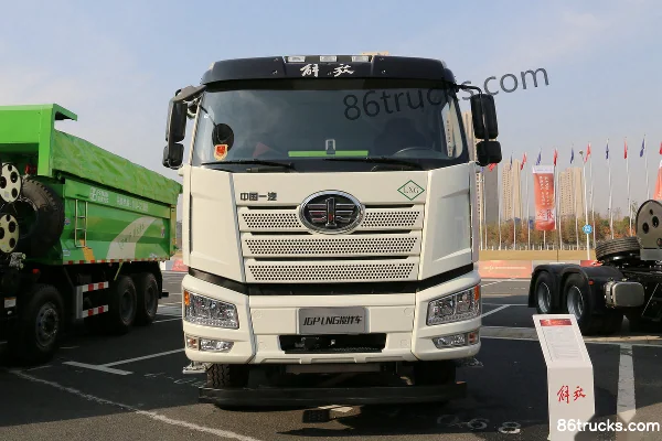 FAW Jiefang New J6P 440hp 8X4(12 wheels) LNG Concrete Mixer Truck (Lingyu Brand) (China VI) Exterior (2) | 86Trucks