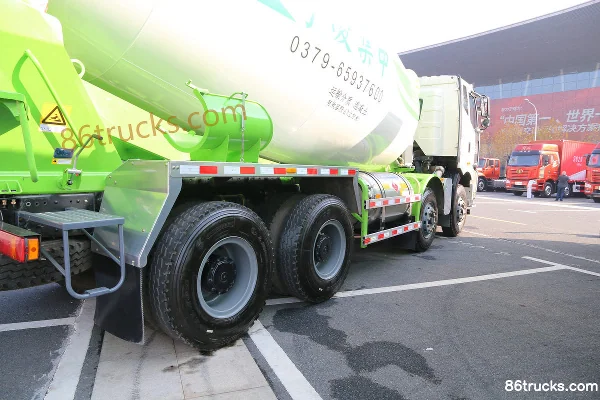 FAW Jiefang New J6P 440hp 8X4(12 wheels) LNG Concrete Mixer Truck (Lingyu Brand) (China VI) Chassis (2) | 86Trucks