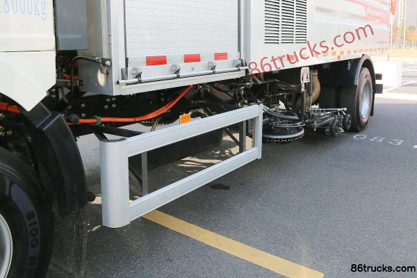 FAW Jiefang J6L 4X2(6 wheels) All-Electric Washing and Sweeping Truck (Fulong Continental) Chassis (2) | 86Trucks